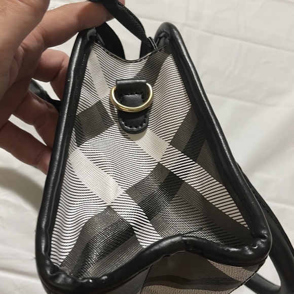 Women’s handle bag in grey, white & black plaid. Like new condition. - Picture 9 of 9
